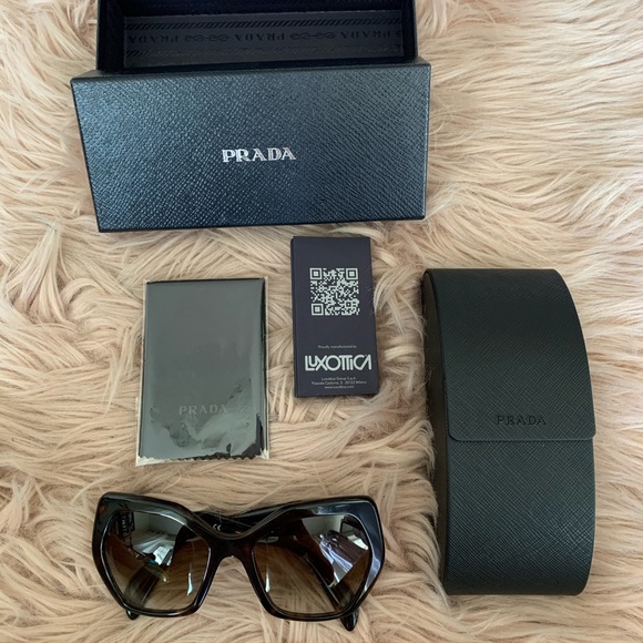 Prada Sunglasses - Picture 4 of 7